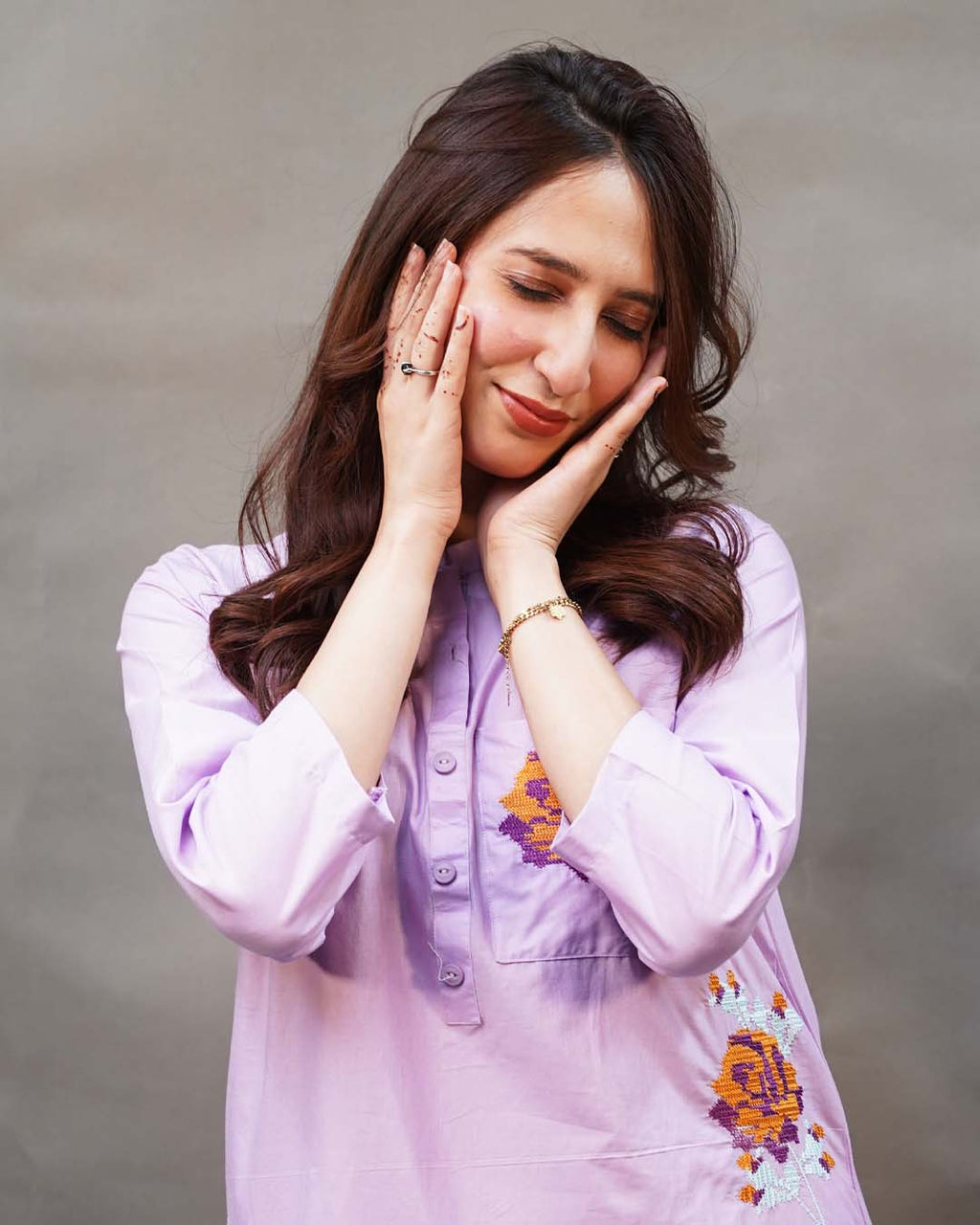 GULAB 2PC EMBROIDERED - STITCHED